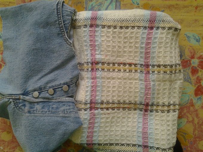 Ritagli di vecchi jeans, un semplice panno per pulire i pavimenti , prima...